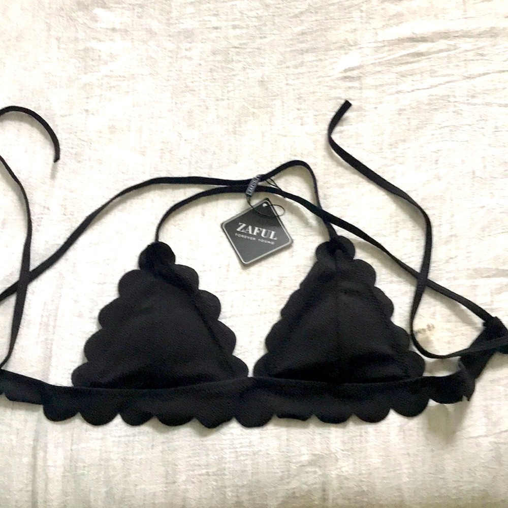 Black bikini top